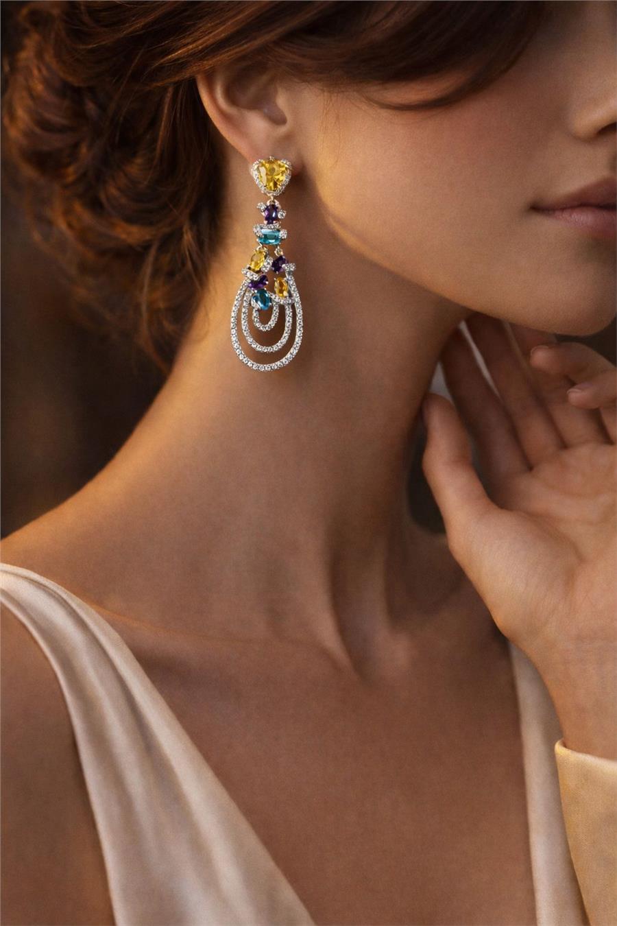 Britney Zengin Renkli Taşlı Halkalı Şık Küpe